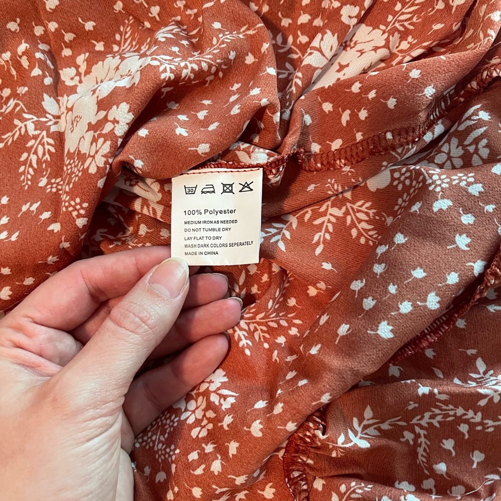 NWT Floral Dress, size M - Picture 13 of 13